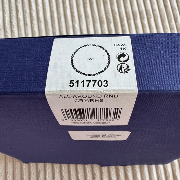 Swarovski Una Angelic necklace - Picture 5 of 5